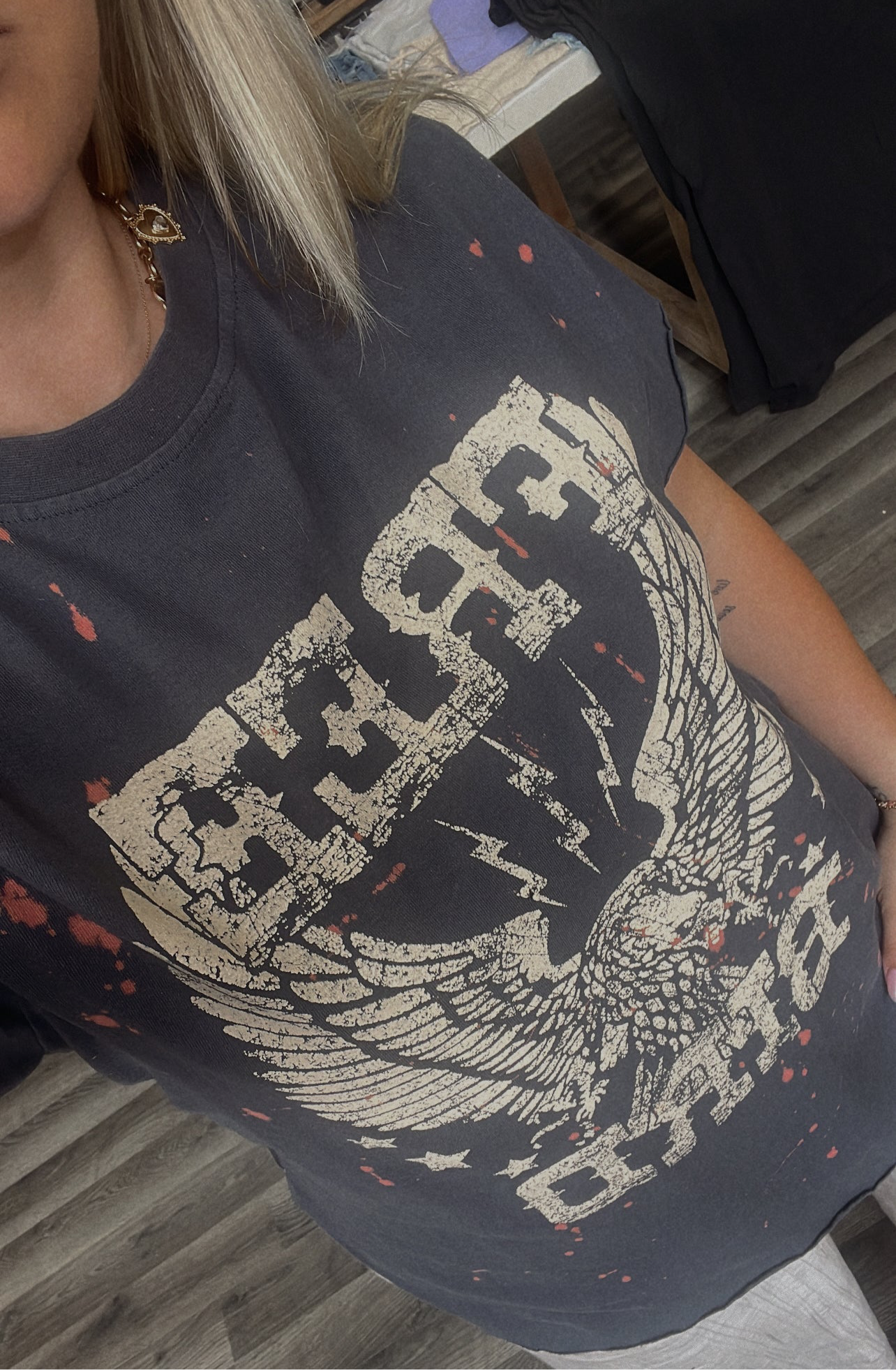 FREE BIRD SIDE SLIT GRAPHIC TEE