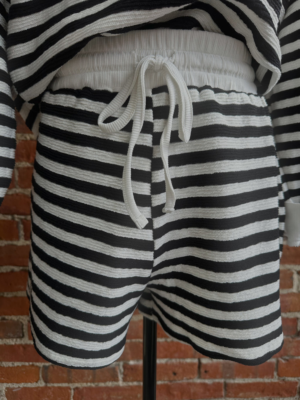 THE CHIC STRIPE SET