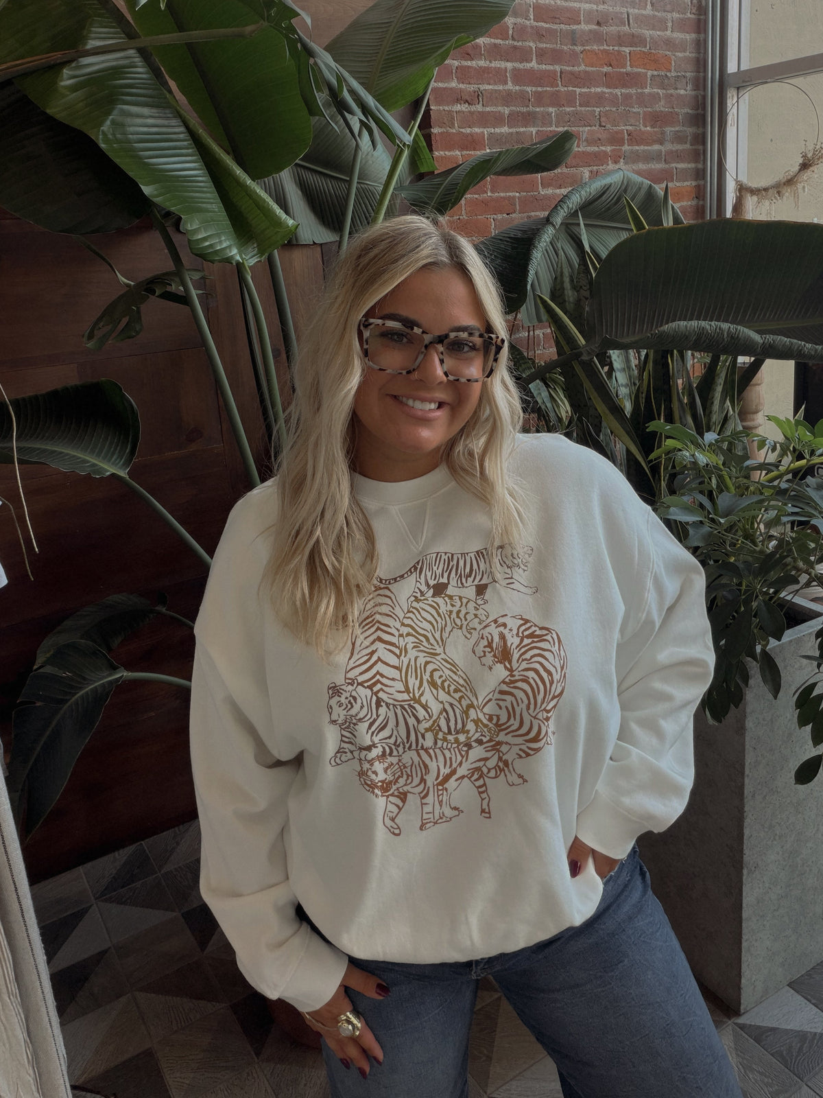 THE STRIPES CREW NECK