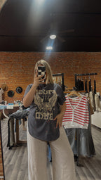 FREE BIRD SIDE SLIT GRAPHIC TEE