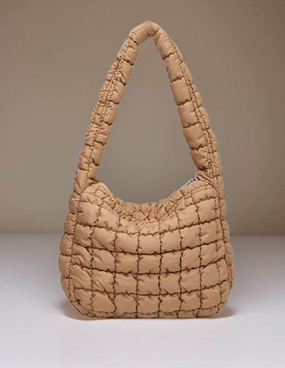 MEDIUM FRAYE QUILTED CARRY BAG