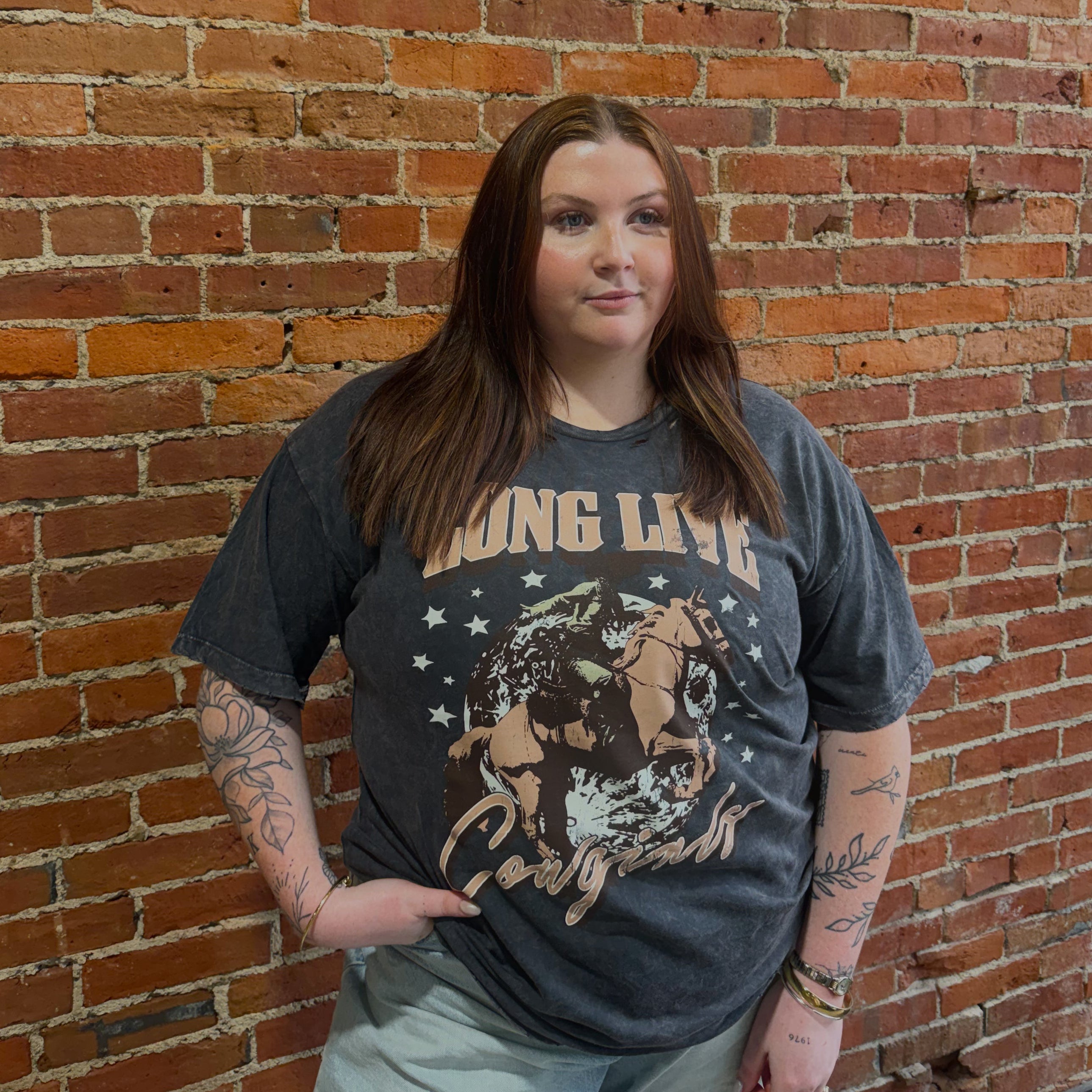 LONG LIVE COWGIRLS GRAPHIC TEE