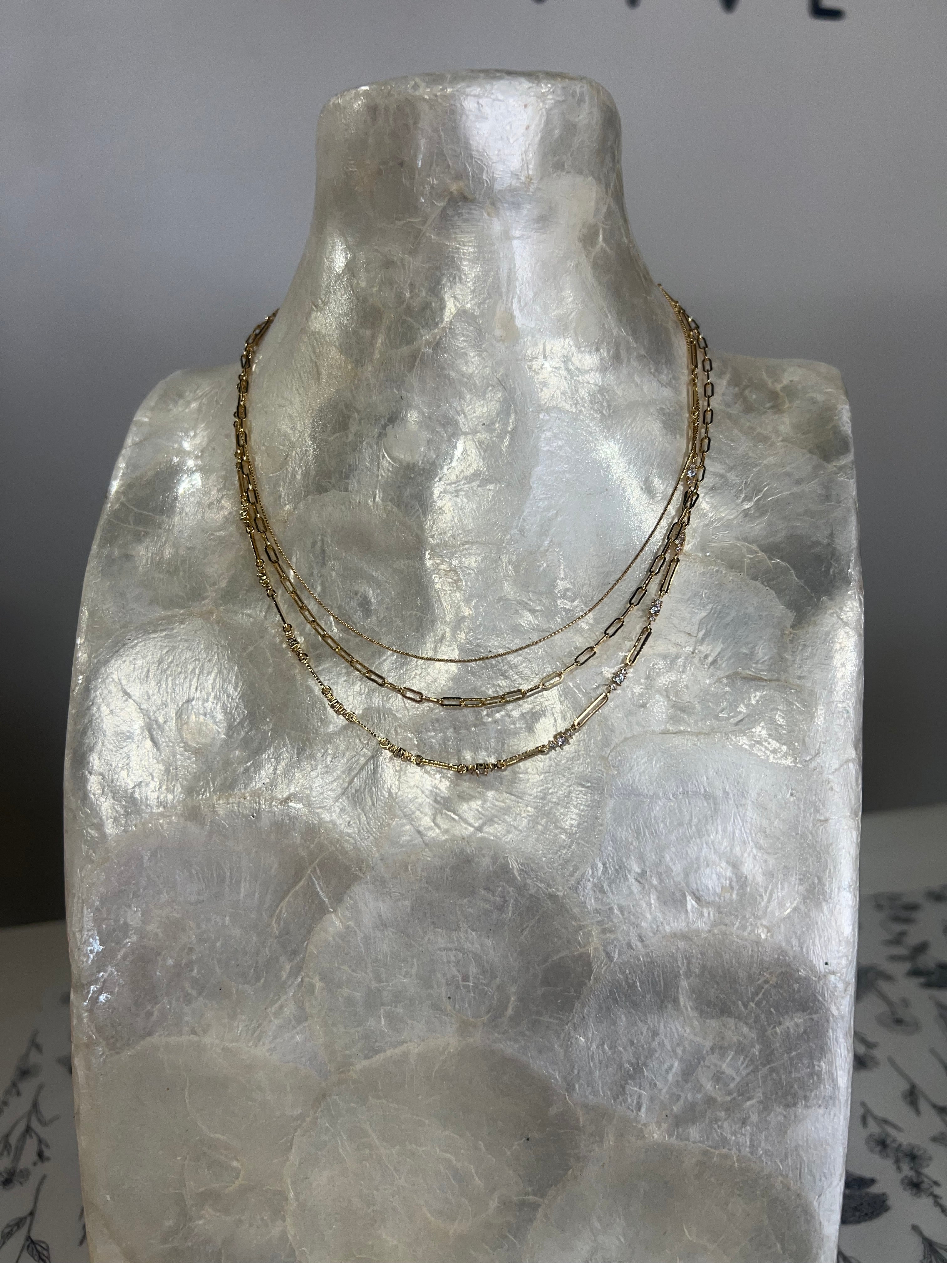 LAE NECKLACE