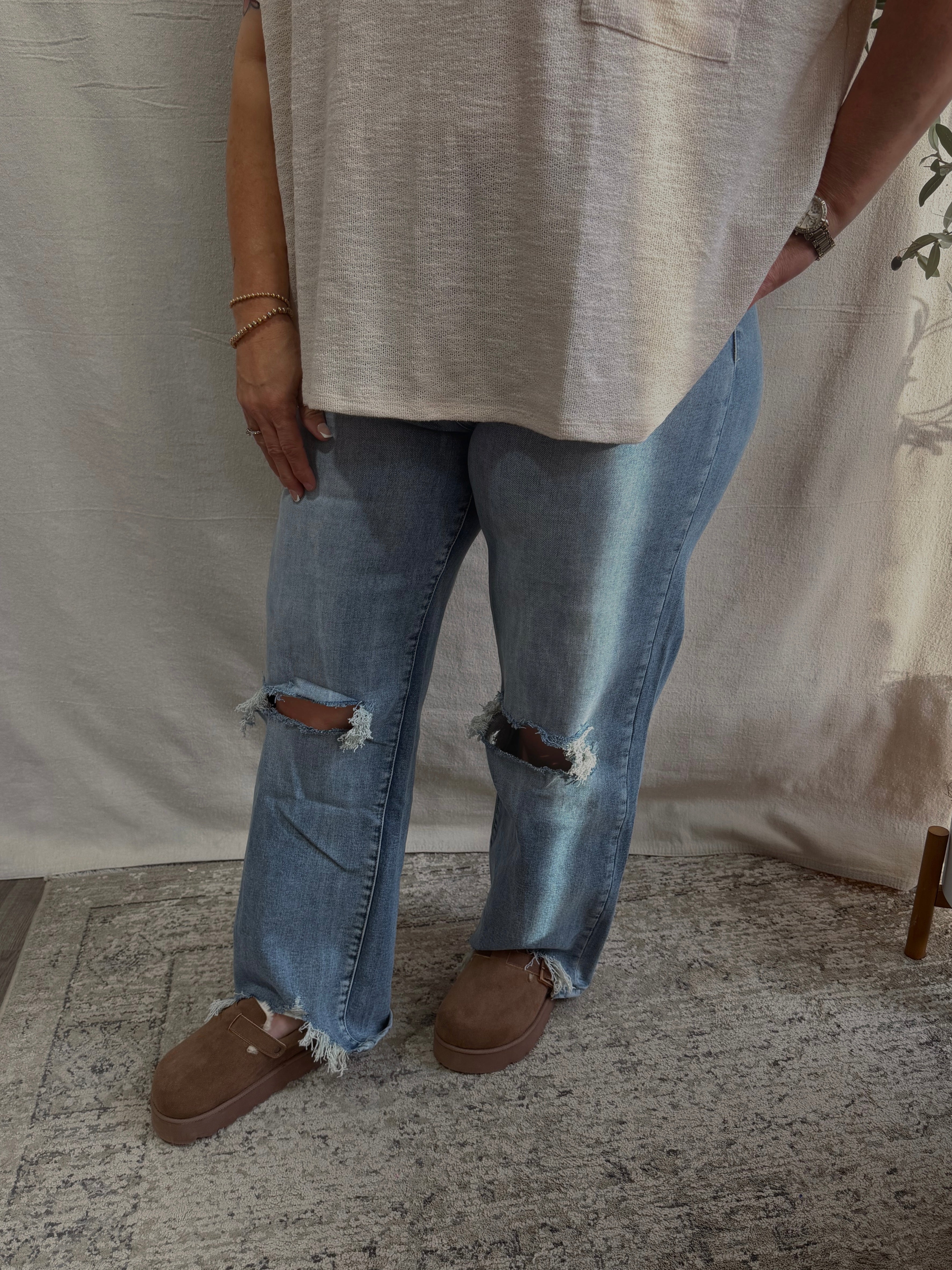 ELARA HIGH RISE STRETCH SLIM WIDE LEG W/ DESTROYED HEM