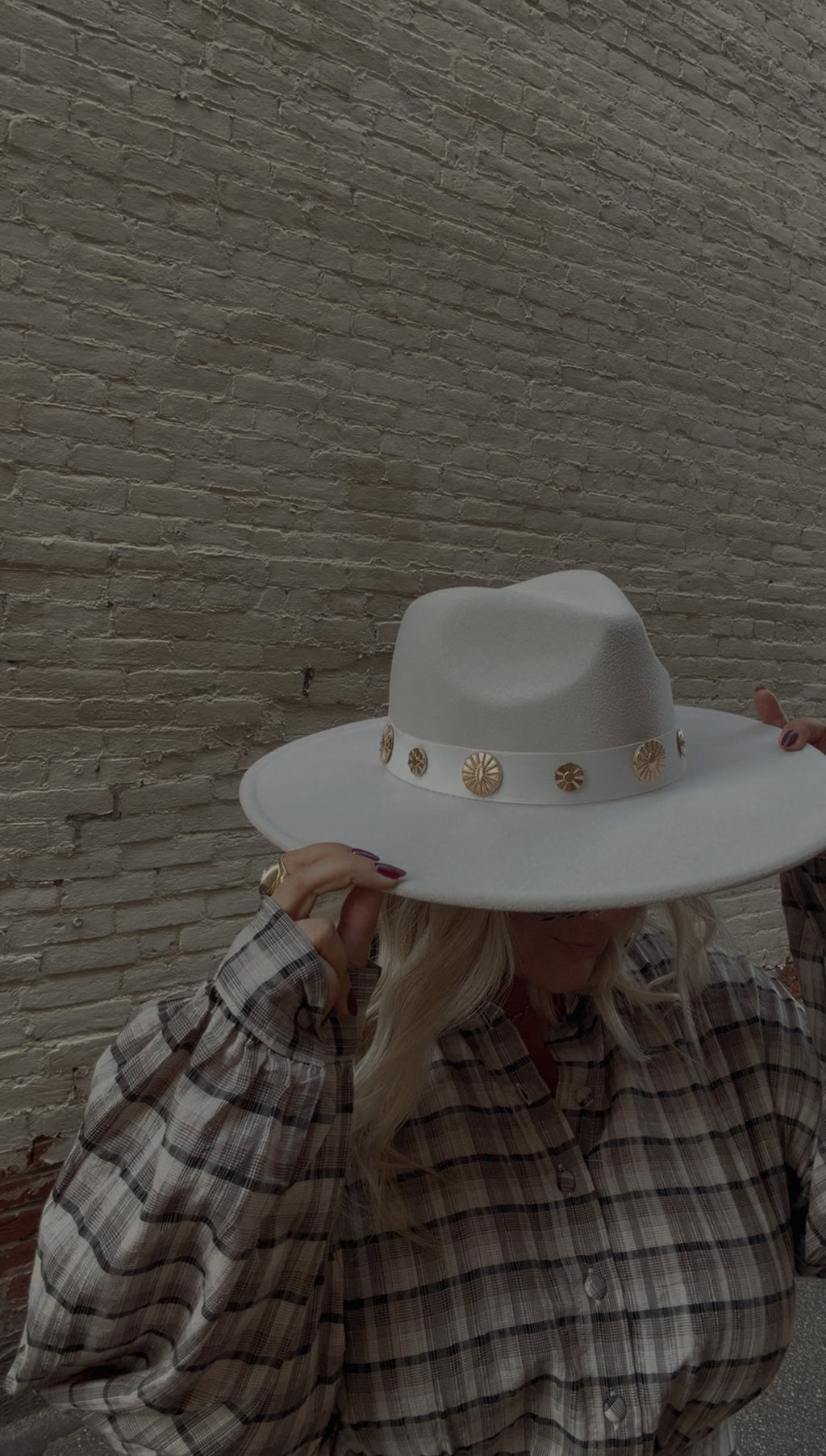 SUNNIE CONCHO BAND WIDE BRIM HAT