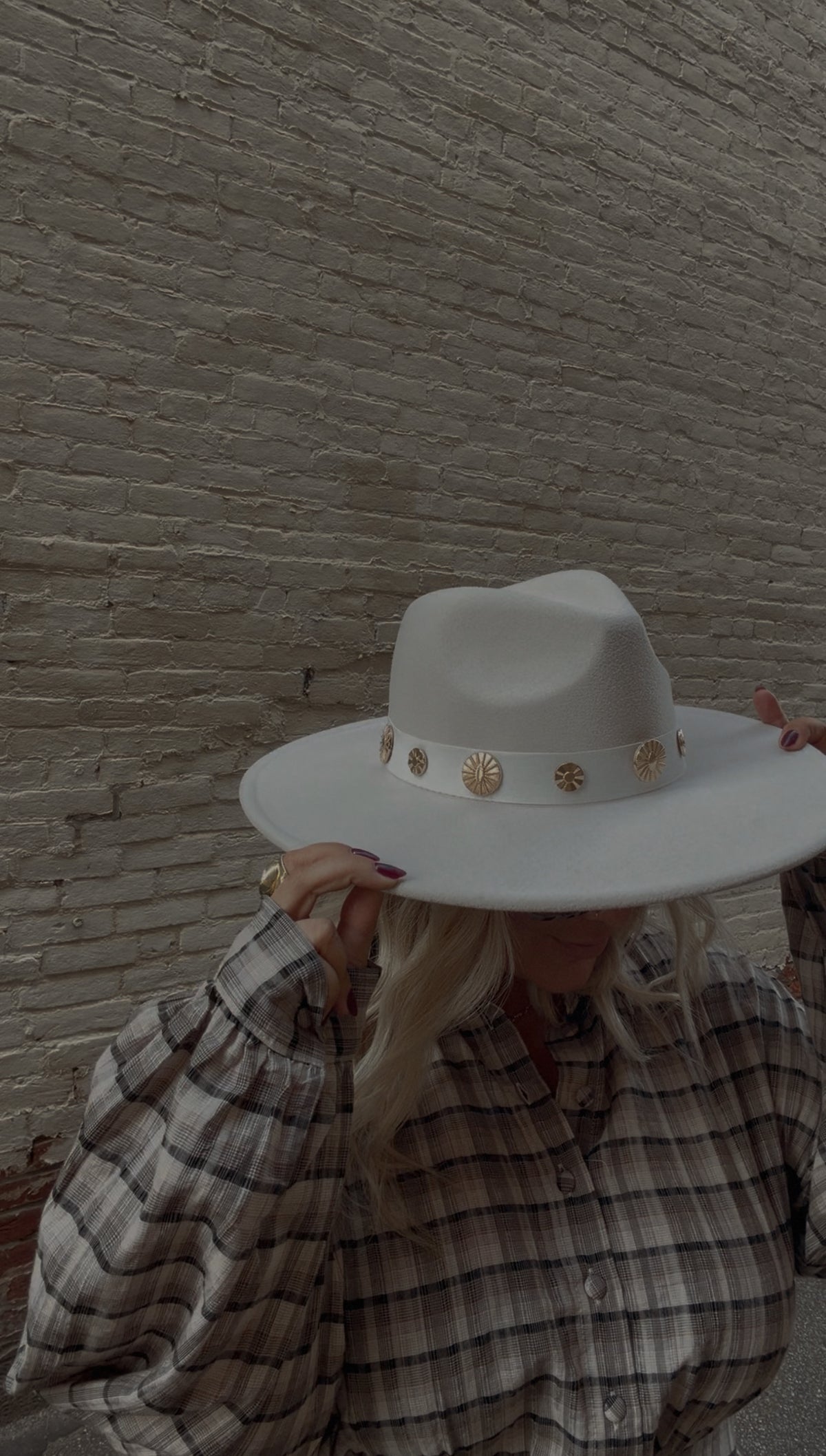 SUNNIE CONCHO BAND WIDE BRIM HAT