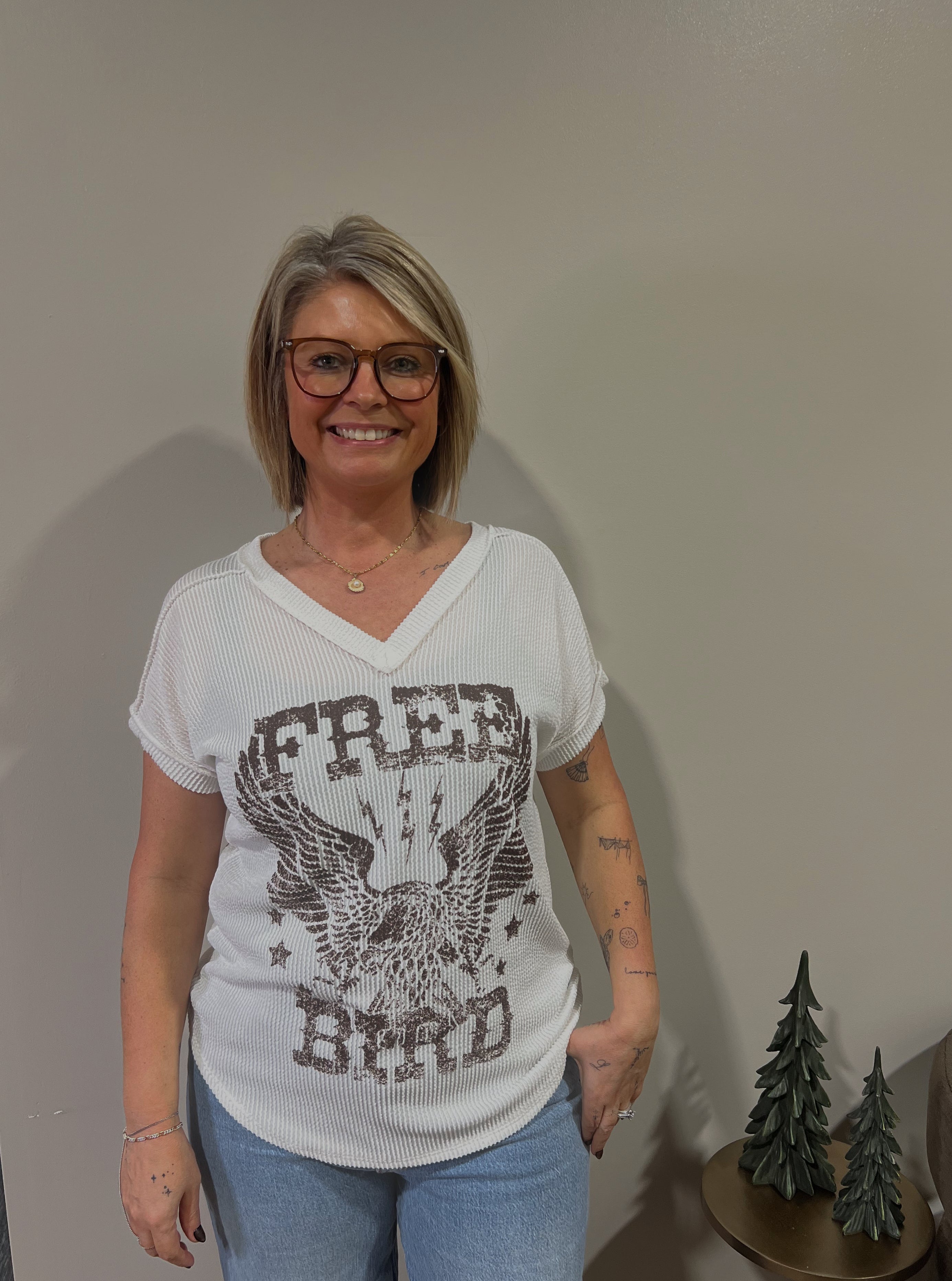 FREEBIRD - WHITE GRAPHIC TEE