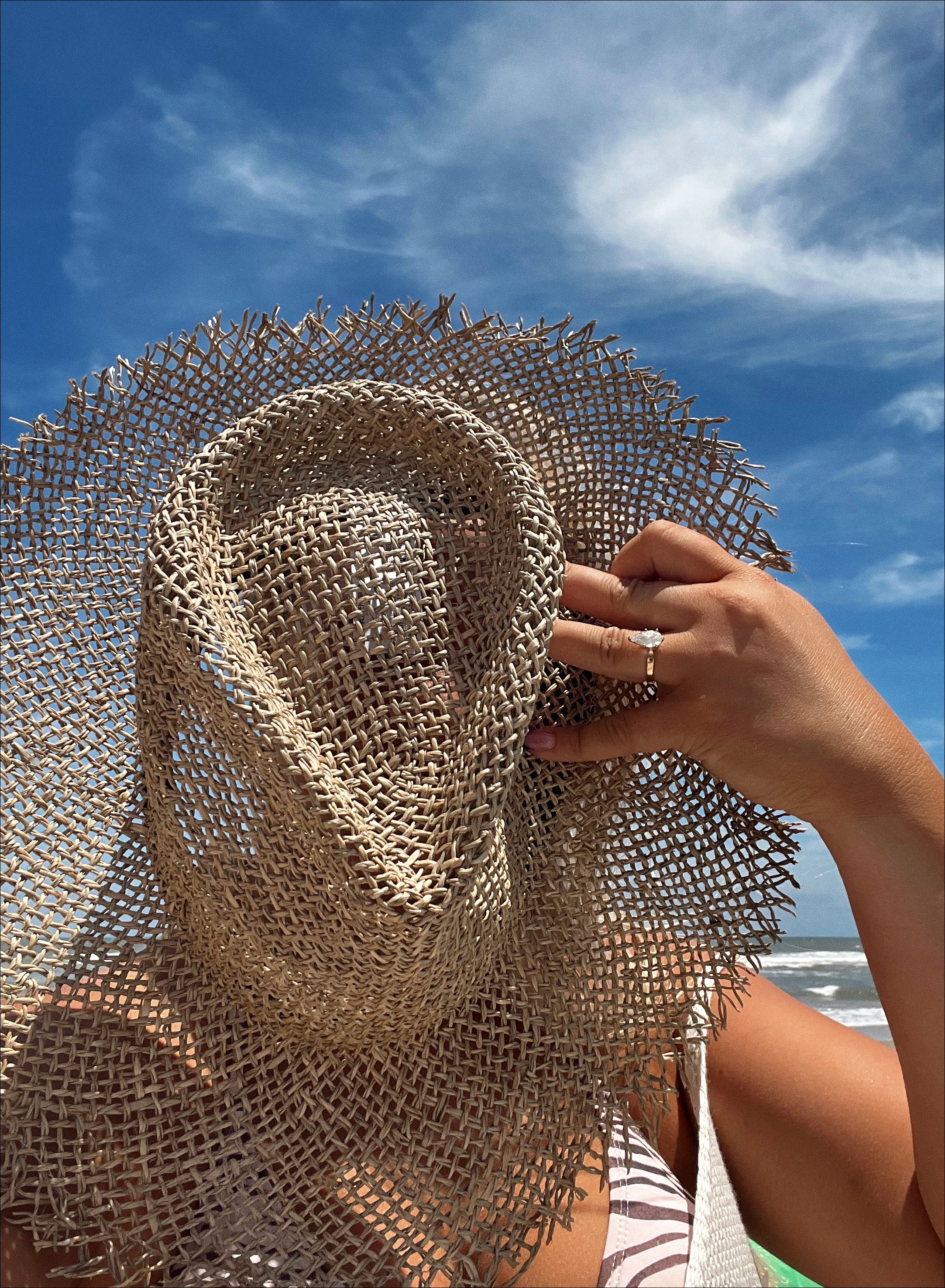 FRINGE FRAY STRAW HAT