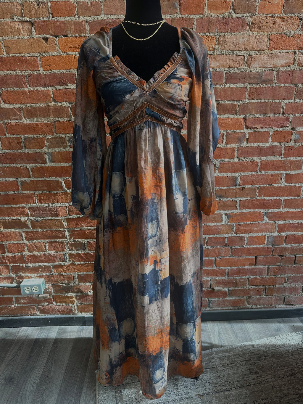 THE DUSK DRESS