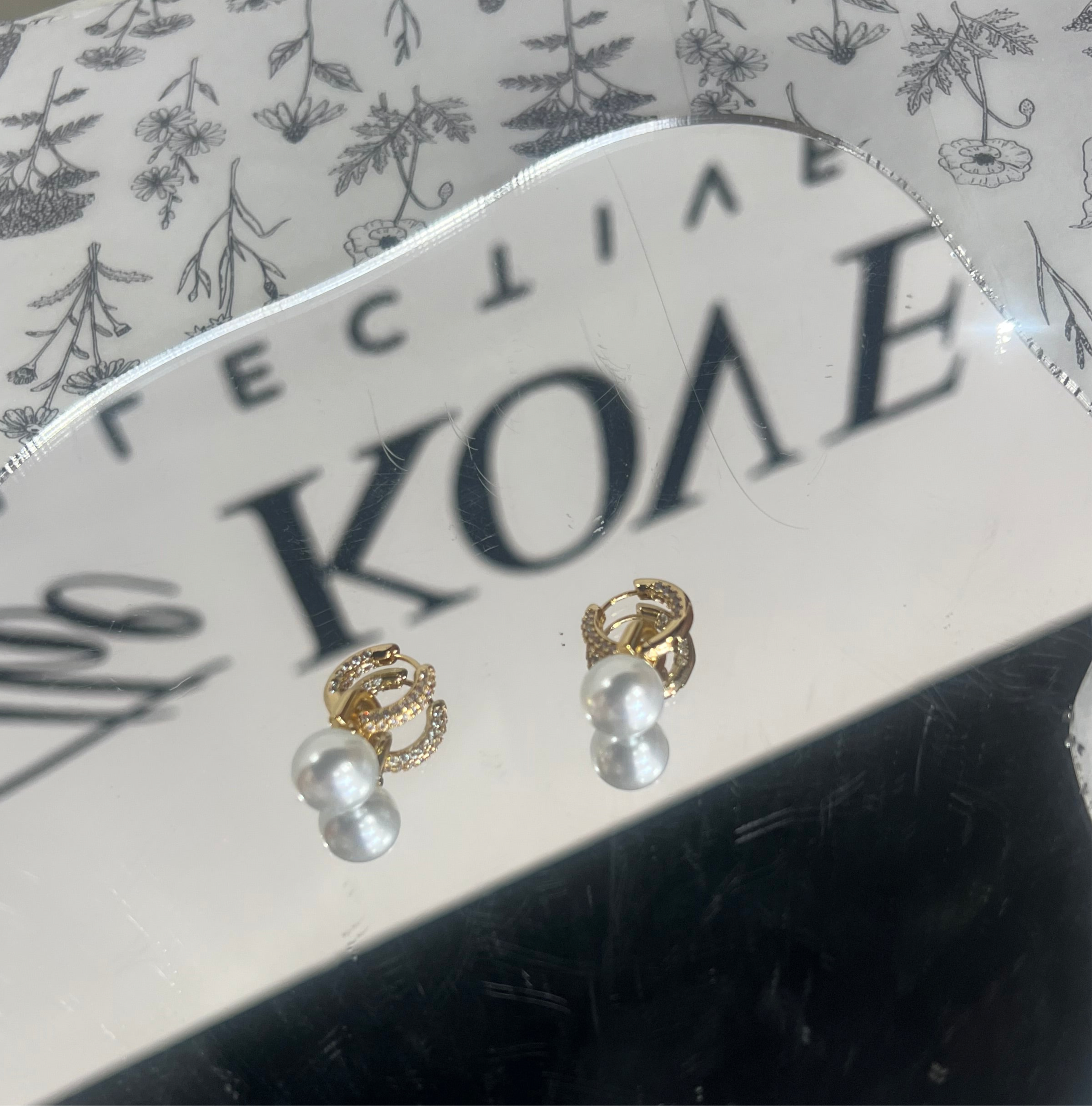 PEARLS HOOPS
