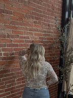 THE VINTAGE BLOOM MOCK-NECK