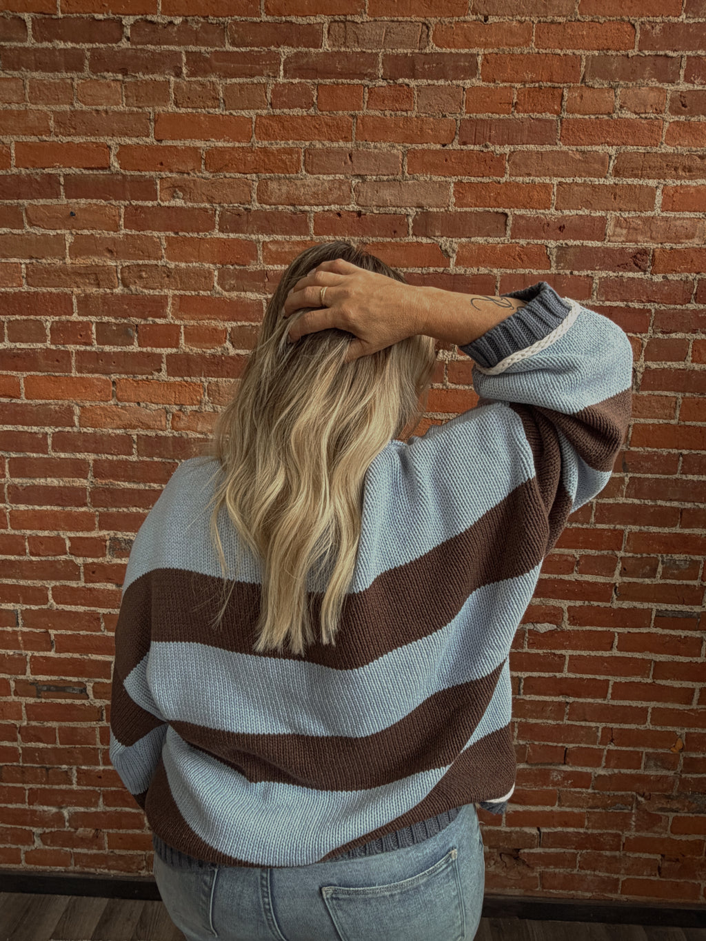 OVERSIZED AERA SWEATER