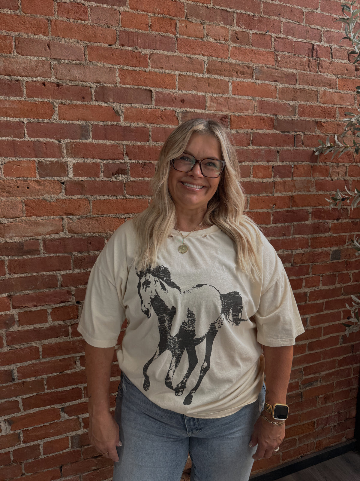 HIGH HORSE GRAPHIC TEE