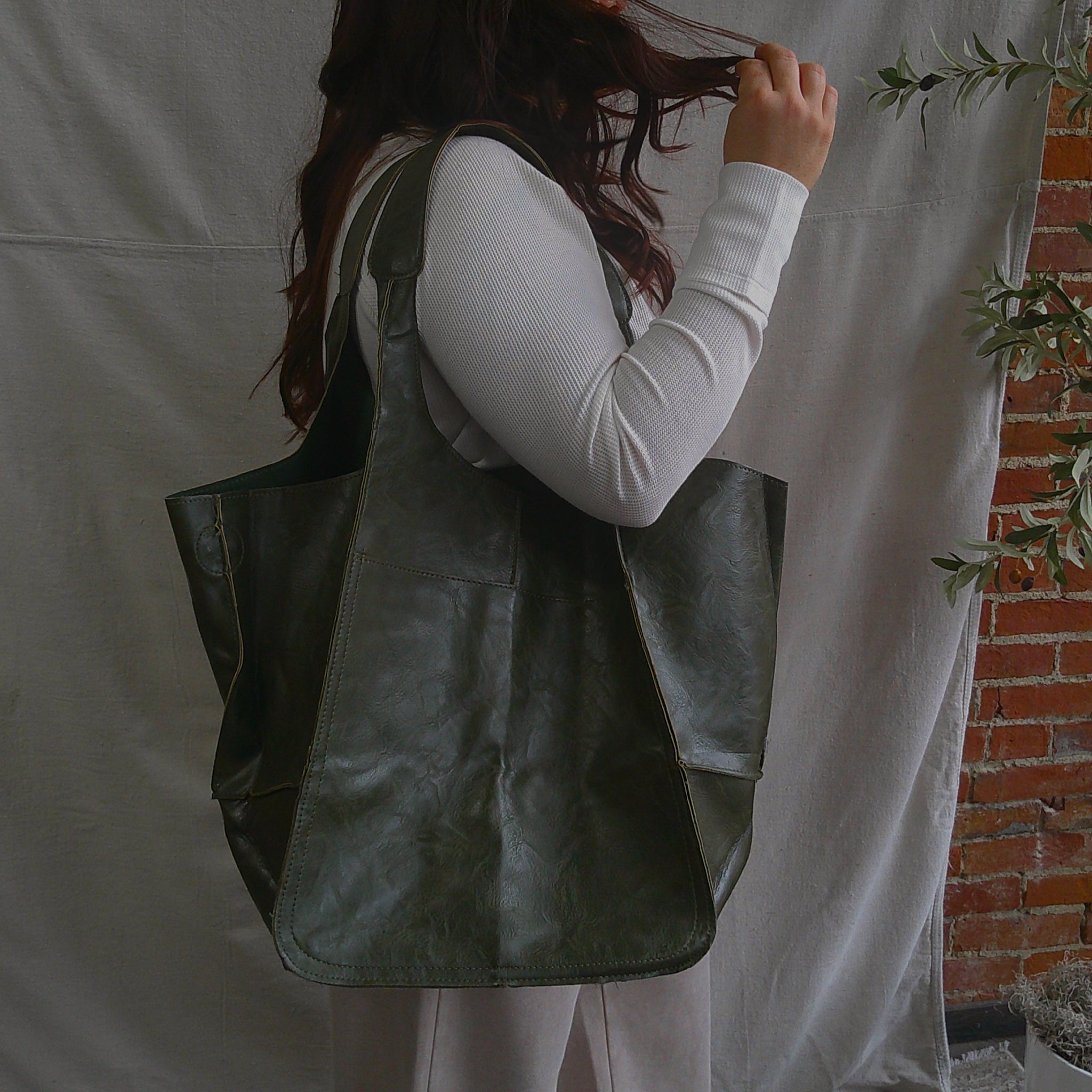 THE SPRUCE TOTE