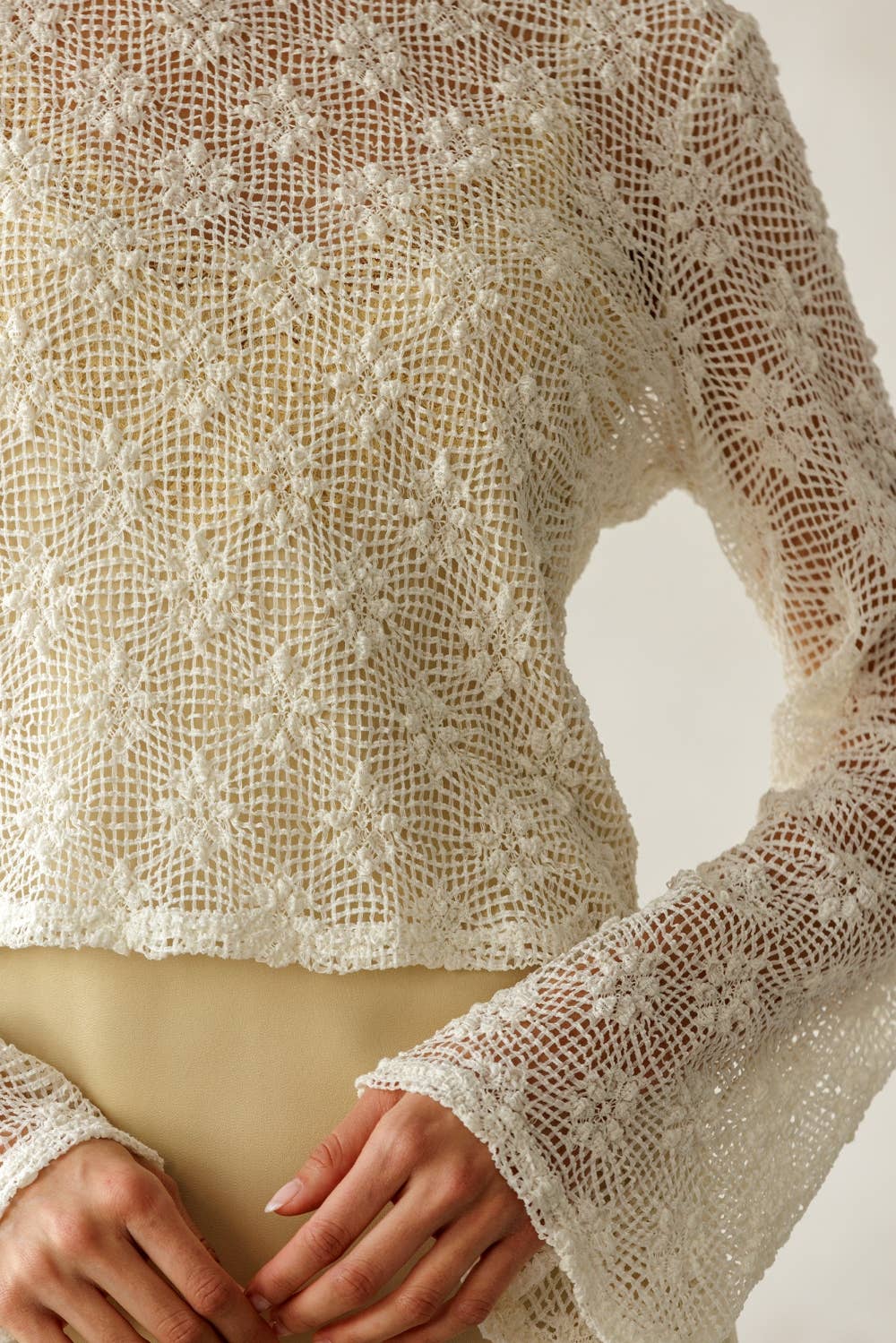 SELI CROCHET BELL SLEEVE TOP
