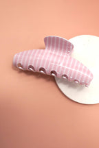 CLAW CLIP (MULTIPLE COLORS)
